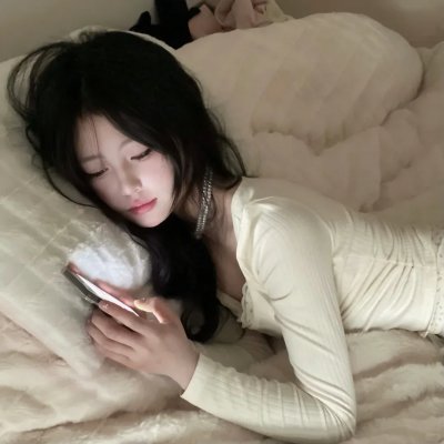 色肉毒蝎女