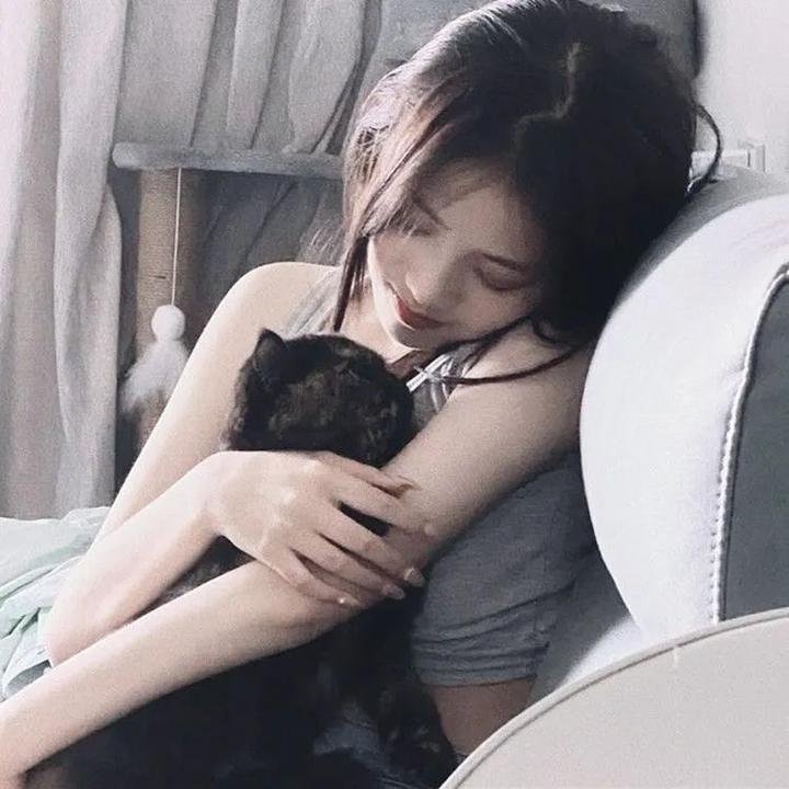 幸福是一尾皱颈蜥蜴